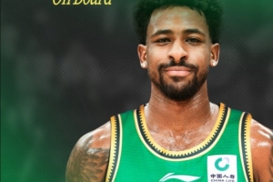 布罗金顿:CBA的对抗比NBL更强 身体对抗更大更激烈 配图