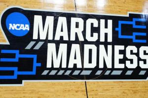 32进16赛果汇总:卫冕冠军止步 布泽尔高歌猛进 彼得森遭绝杀出局 配图