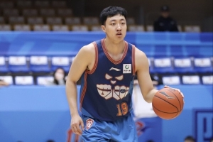 替补打得很好！张力升7中6高效拿下17分5板1助1断 配图