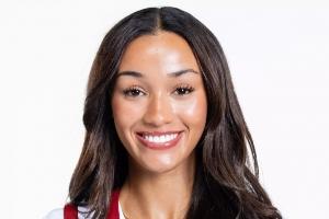 颜值真顶南加大美女后卫精致颜容刷屏网络 还砍31分率队爆冷 配图