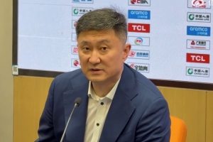 杜锋：球队还在观察大外援 对崔永熙的使用目前还有所保护 配图