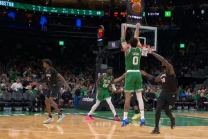 强势反弹！塔图姆内外开花连得7分 率队轰出11-0打停森林狼 配图