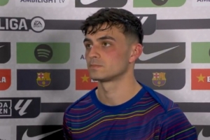 佩德里:霍安做出了很多精彩扑救,他控球时也是不可或缺的一员 配图