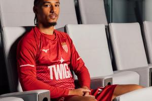 第二春!科雷尔:现代足球对后卫脚下能力要求很高,还有身体素质 配图