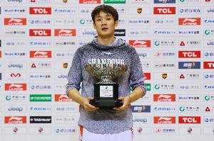 体坛周报：丁彦雨航曾是中国锋线的天花板 也是伤仲永的悲剧主角 配图