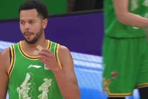 真不行！辽宁外援哈维替补9中1仅拿7分 2次犯规 配图