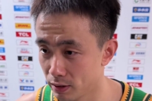 赵继伟：前三节我们的防守问题很大 接下来我们要解决很多东西 配图