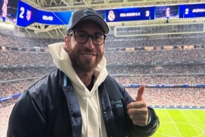 重返伯纳乌!拉莫斯社媒晒现场观战马德里德比照片 配图