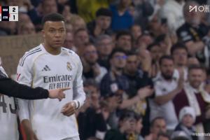 姆总来了！第63分钟，姆巴佩登场换下皮塔奇 配图