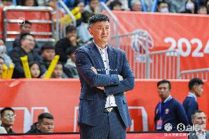 解说：广东球权要多给徐杰&胡明轩&崔永熙 得考虑外援使用方式了 配图