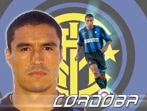 科尔多巴:还剩8轮联赛只领先6分,国米要认识到冠军竞争依然开放 配图