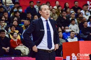 就差2分的绝杀战术是给周琦投三分？不过北京也不是输在最后时刻 配图