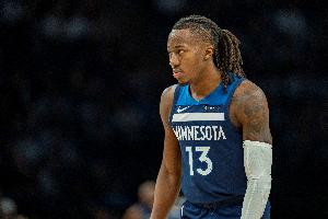 填满数据栏！道苏姆13中7拿到17分8板6助1断2帽 三分4中2 配图