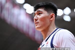 CBA官方:因言语不当 李祥波停赛4场罚10万 鲁吐布拉停赛1场罚5万 配图