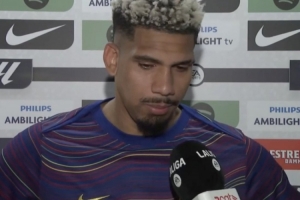 阿劳霍：我们在定位球方面进步很大，今天也是靠角球赢下比赛 配图