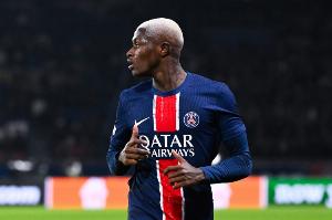 队报：努诺·门德斯在巴黎的比赛中踢左边锋，或与备战利物浦有关 配图