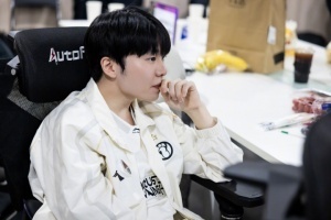 不打算休赛了?爆料人:Rookie劝回来了好像~剩下就看呼吸降价与否 配图