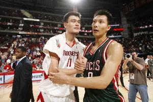 王仕鹏：姚明&大郅&阿联进NBA都得练身体 大巴不用 小杨也有计划 配图