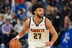 内外开花!贾马尔·穆雷半场11中7砍最高18分 三分7中4 配图