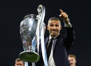 泰晤士报:曼城主席因海湾地区冲突,没有现身联赛杯决赛现场 配图