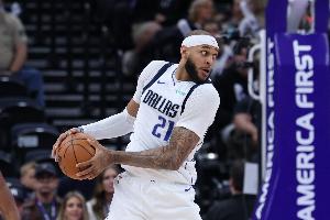 折损大将！加福德因右肩挫伤加时前退赛 8中8贡献20分7板5助 配图