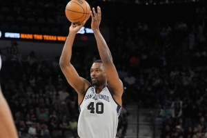 哈里森·巴恩斯：我们很少盯着战绩看 更多是复盘输掉的比赛 配图