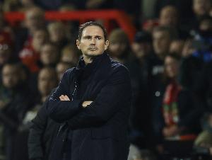 巴特:如果兰帕德现在再回切尔西,加上能够买人,我相信他会成功 配图