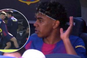 非常不满！亚马尔被换下后不断抱怨：总是针对我，永远都是我 配图