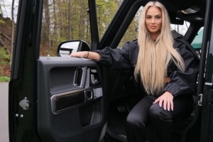 太阳报：“足坛最性感球员”阿丽莎·莱曼面临降级，网上还遭辱骂 配图