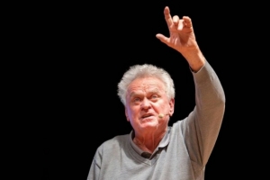 迈尔谈拜仁将打破进球纪录:现在联赛对手太弱,我们当时艰难得多 配图