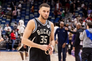 Scotto:雄鹿裁小火车是为给场均4.7分的皮特·南斯转正腾名额 配图