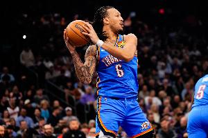 高效表现！杰林仅替补出战18分钟8中6砍18分8板4助 三分7中5 配图