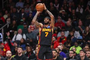 火力全开!亚历山大-沃克上半场10中7&三分6中4 砍下22分3助攻 配图