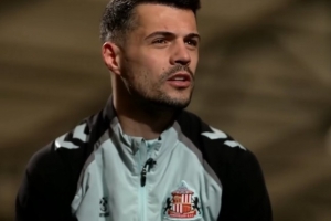 扎卡：桑德兰本赛季目标最初是40分 来这为建立新心态和胜利渴望 配图