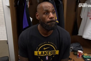 詹姆斯:步行者打得极其努力 速度极快 我们必须做好准备 配图