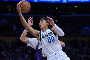 克里斯蒂：今天我的防守还算不错 造成了对手失误还有抢断 配图