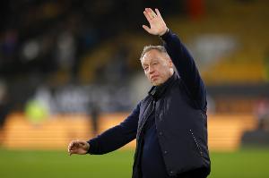 波黑主帅指责布隆德比主帅故意弃用波黑球员，对方回应：牵强附会 配图