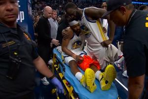 重伤！穆迪反击起跳膝盖骨头直接突出来 转播信号已被切断！ 配图