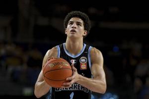 勇士GM考察过！墨西哥新星洛佩斯宣布参加NBA选秀 ESPN模拟排第11 配图