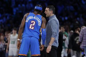 全民皆兵!雷霆上半场11人轮换全部得分 领先76人22分 配图