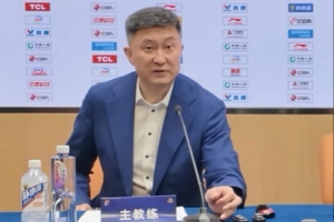 篮板输了26个！杜锋：大家整场比赛都在拼 还是内线篮板这块较弱 配图