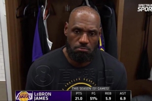 【完整版】詹姆斯赛后采访:回应半场0分 称赞活塞 满意球队韧性 配图