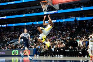 美记：听说穆迪遭遇左膝髌腱撕裂 将缺席赛季剩余所有比赛 配图