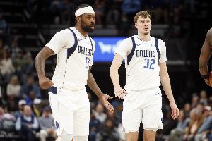 常规时间最后一攻传给马绍尔空位!弗拉格:当时传球是最好的选择 配图