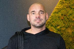 斯内德：欧冠决赛前巴洛特利愤怒离开训练场，穆帅在决赛惩罚了他 配图