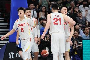 两大国手同时爆发!贺希宁&胡金秋今晚均15中13砍下30+ 配图