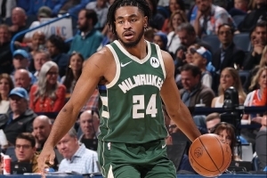 解说:小火车可能是如今NBA“毒性”最大的球员之一 早日CBA见吧 配图