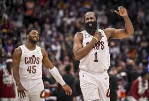 媒体人:米切尔和哈登带领骑士赢球 球队的防守还是差点意思 配图