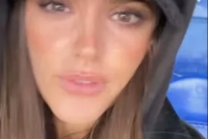 太阳报：球场上下皆得意，阿森纳射手约克雷斯疑似与模特女友复合 配图