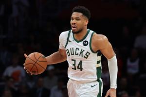 雄鹿希望字母哥“赛季报销”！NBPA：希望制定新方案遏制摆烂现象 配图